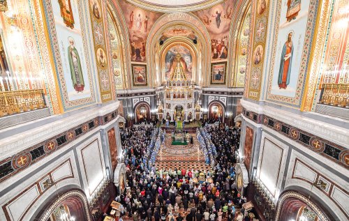 Liturghie solemnă în Catedrala „Hristos Mântuitorul” Poza 27229