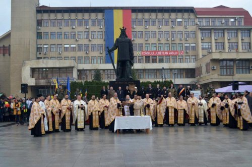 Ziua Naţională a României, serbată la Roman şi Vaslui Poza 27187