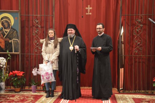 Concert de colinde și festivitatea de acordare a „Burselor Filantropia”, la Catedrala din Oradea Poza 26006