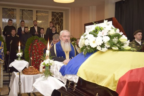 Academicianul Nicolae Edroiu a fost înmormântat la Cluj-Napoca Poza 25172