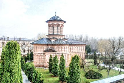 Seminarul Teologic din Craiova se pregăteşte de praznic Poza 24816