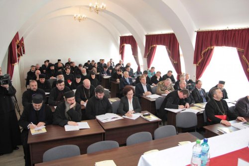 Şedinţele Consiliului şi Adunării eparhiale ale Arhiepiscopiei Alba Iuliei Poza 24485