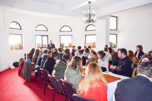 Reuniune a tinerilor ortodocşi români din Banatul de Munte Poza 24446
