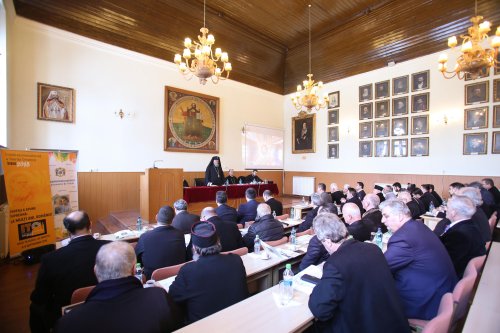 Ședință a Consiliului și Adunării eparhiale din Arhiepiscopia Sibiului Poza 24423