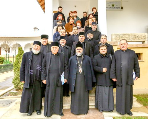 Ședința Casei de Ajutor Reciproc a Arhiepiscopiei Buzăului și Vrancei Poza 24344