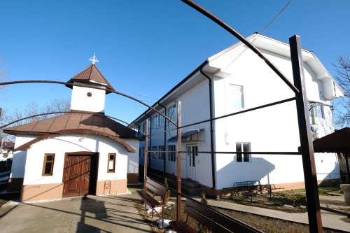 „Hora satului” adună comunitatea în jurul Bisericii Poza 24143