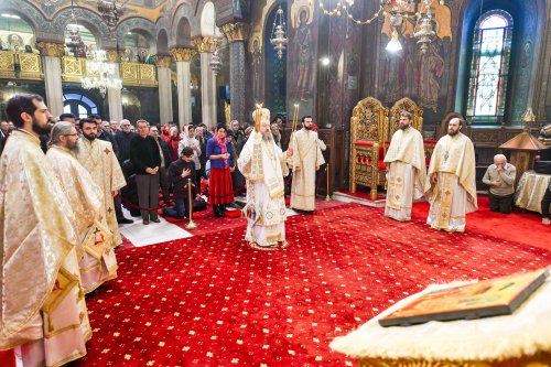 Liturghie arhierească la Catedrala Patriarhală Poza 24151