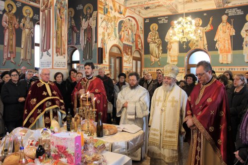 Liturghie arhierească, la Biserica „Nașterea Domnului” din Sibiu Poza 23706