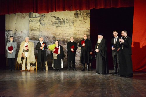 Premieră absolută la Cluj-Napoca, piesa de teatru „Ziditori ai Marii Uniri” Poza 23150