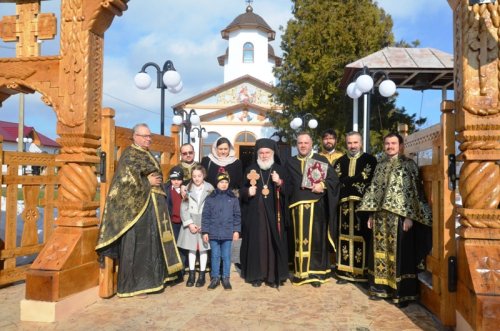 Liturghie arhierească la Parohia Sâmbăta Nouă din județul Tulcea Poza 22299