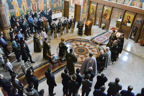 Slujire arhierească la Facultatea de Teologie Ortodoxă clujeană Poza 22195
