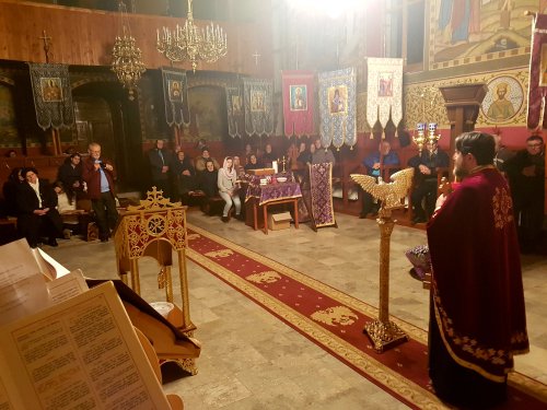 Prezență a Facultății de Teologie Ortodoxă din Arad la săptămâna duhovnicească din Parohia Șilindia Poza 21954