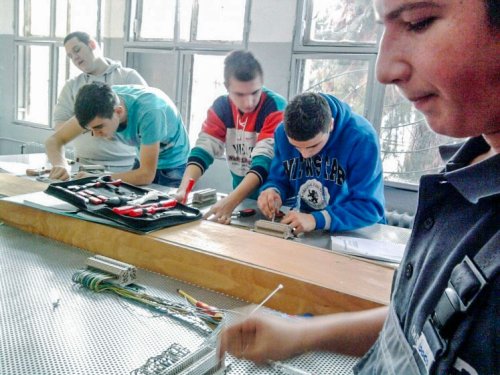 Școala românească, în disonanță cu piața muncii Poza 21730