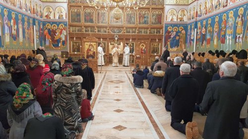 Sfânta Liturghie arhierească la Parohia Marginea I Poza 21625