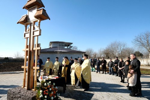 Primul cimitir eparhial al Arhiepiscopiei Bucureştilor Poza 21534