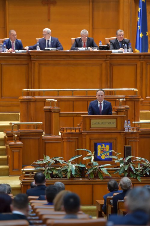 Ședință aniversară a Parlamentului României Poza 21202