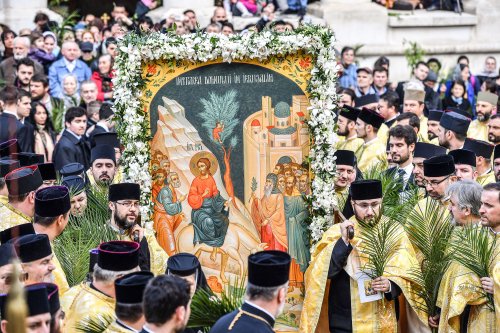 Pelerinaj ortodox de Florii la Bucureşti Poza 21038
