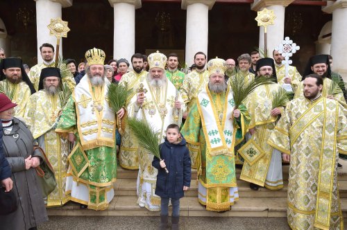 Praznicul Floriilor la Catedrala Patriarhală Poza 20911