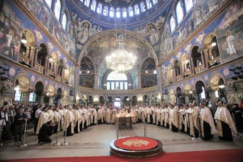 Slujiri arhierești și procesiuni în Sâmbăta lui Lazăr Poza 20873