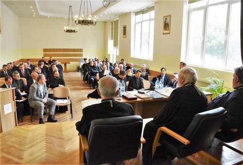 Ședința de constituire a Adunării Eparhiale la Cluj-Napoca Poza 18056