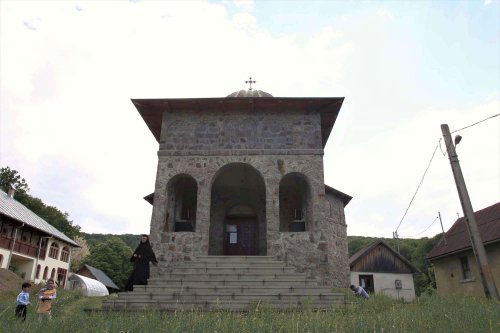 Cașva, mănăstirea care are hramul în fiecare zi Poza 17359