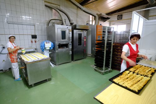 „Croitorii de pâine” din satul prahovean Cioceni Poza 17170