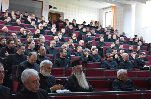Conferinţă preoţească de primăvară la Cluj-Napoca Poza 17043