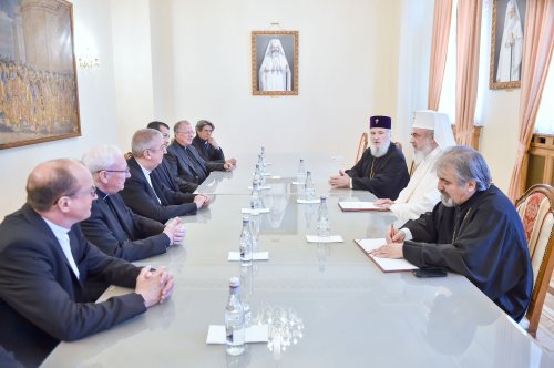 Delegație interbisericească în vizită la Patriarhia Română Poza 17009