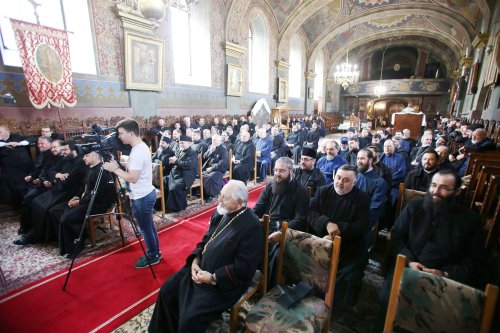 Conferință la Biserica „Sfântul Nicolae” din Șcheii Brașovului Poza 16908