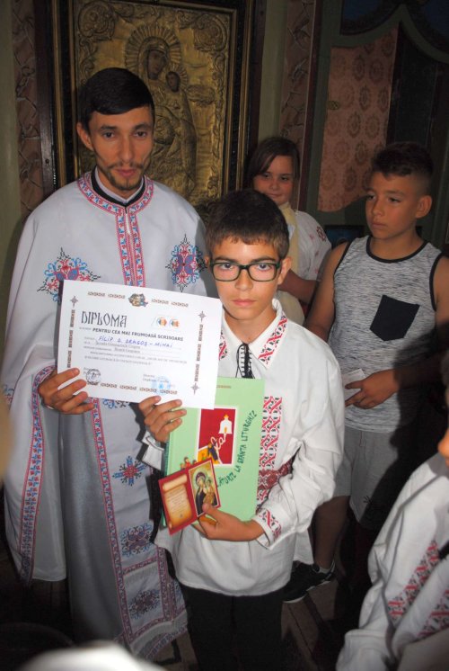 Activităţi pentru tineri în Arhiepiscopia Craiovei Poza 16084