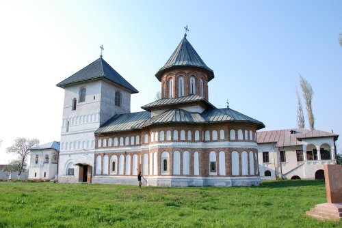 Trei locaşuri de închinare monument istoric din Cetatea Băniei, în proces de restaurare Poza 14779