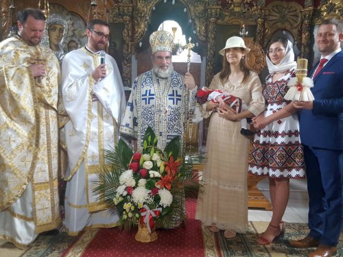 Liturghie baptismală în Parohia Gâdinţi Poza 14367