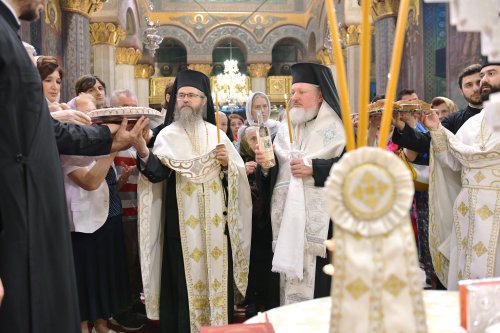 Slujbă de pomenire pentru Patriarhii Iustin și Teoctist Poza 13616