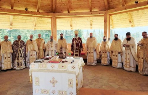 Slujire arhierească la hramul Mănăstirii Oaşa, judeţul Alba Poza 13575