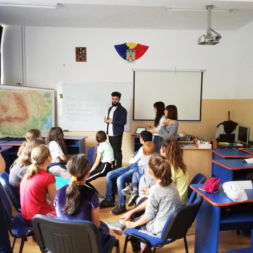 „Discover”, o nouă experiență multiculturală la Liceul Ortodox din Oradea Poza 13151