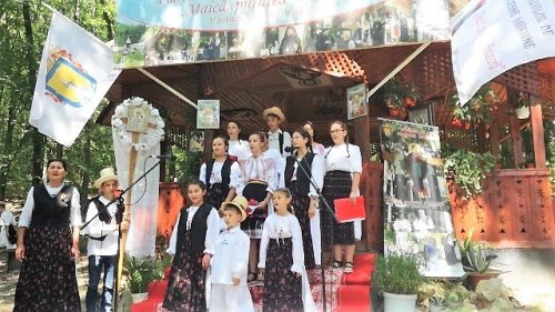 Festival de pricesne mariane pentru copii, la Mănăstirea „Sfânta Maria” Rus, Sălaj Poza 12916