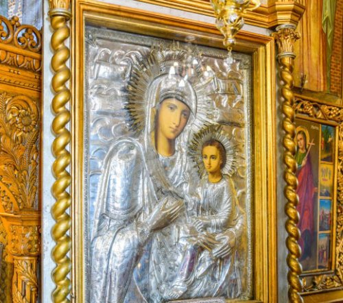 Minuni lucrate de Maica Domnului la Mănăstirea Țigănești