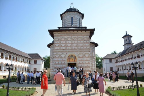 Sfințirea Mănăstirii „Mihai Vodă” de la Turda, în anul Centenarului Marii Uniri Poza 12374
