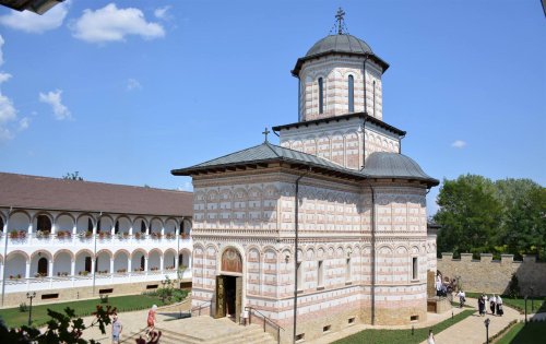 Sfințirea Mănăstirii „Mihai Vodă” de la Turda, în anul Centenarului Marii Uniri Poza 12387