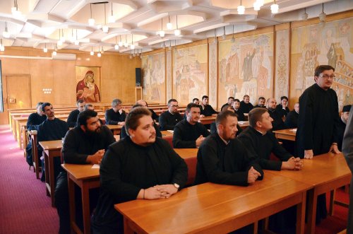 Cursuri pentru obținerea gradelor profesionale în preoție la Timișoara Poza 11643