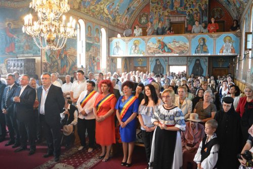 Sfânta Liturghie arhierească și ceremonie la Așchileu Mic, judeţul Cluj Poza 11514