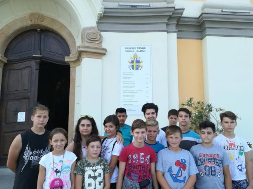 Activităţi cu tinerii la final de vacanţă în Arhiepiscopia Aradului Poza 11430