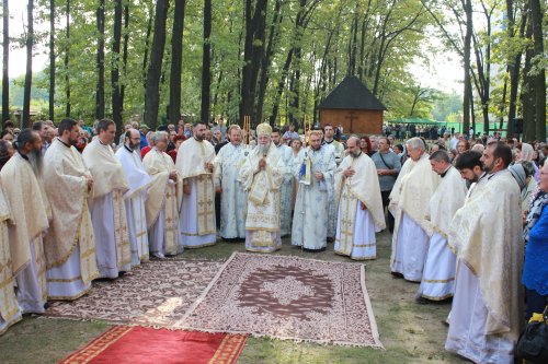 Liturghie arhierească la Mănăstirea Maglavit Poza 10895