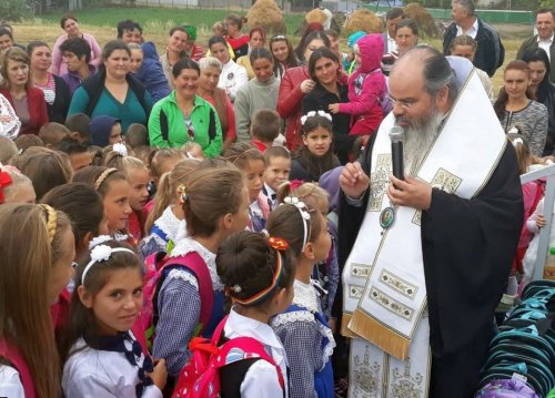 Deschiderea noului an şcolar în satul Bălţaţi, judeţul Vaslui  Poza 10692