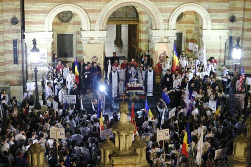 Tinerii, cea mai sinceră și curată manifestare a comuniunii și iubirii Poza 10750