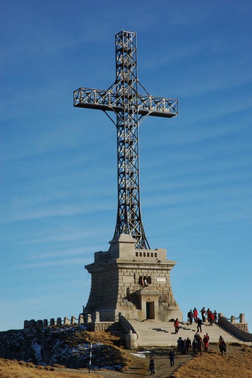 Crucea Eroilor Neamului de pe Muntele Caraiman Poza 10649