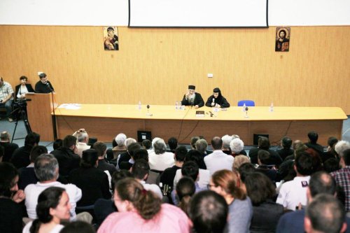 Părintele Zaharia Zaharou va susține o conferință la Deva Poza 10266