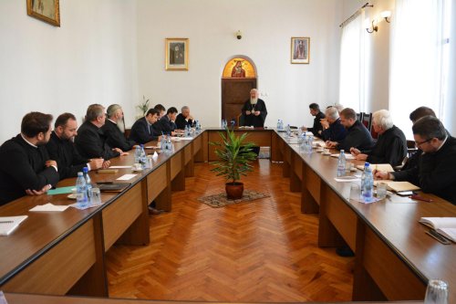 Ședința de lucru a permanenței Consiliului eparhial, la Cluj-Napoca Poza 10157