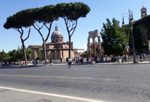 Pelerini clujeni „Pe urmele sfinților în Italia” V Poza 10078