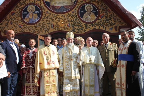 Biserici împodobite de sărbătoare la Maghereşti şi Râmnic Poza 9891